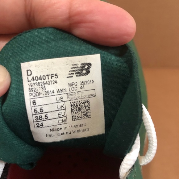 New Balance Softball Cleats Green White Unisex Men Size 6W. - Picture 3 of 13